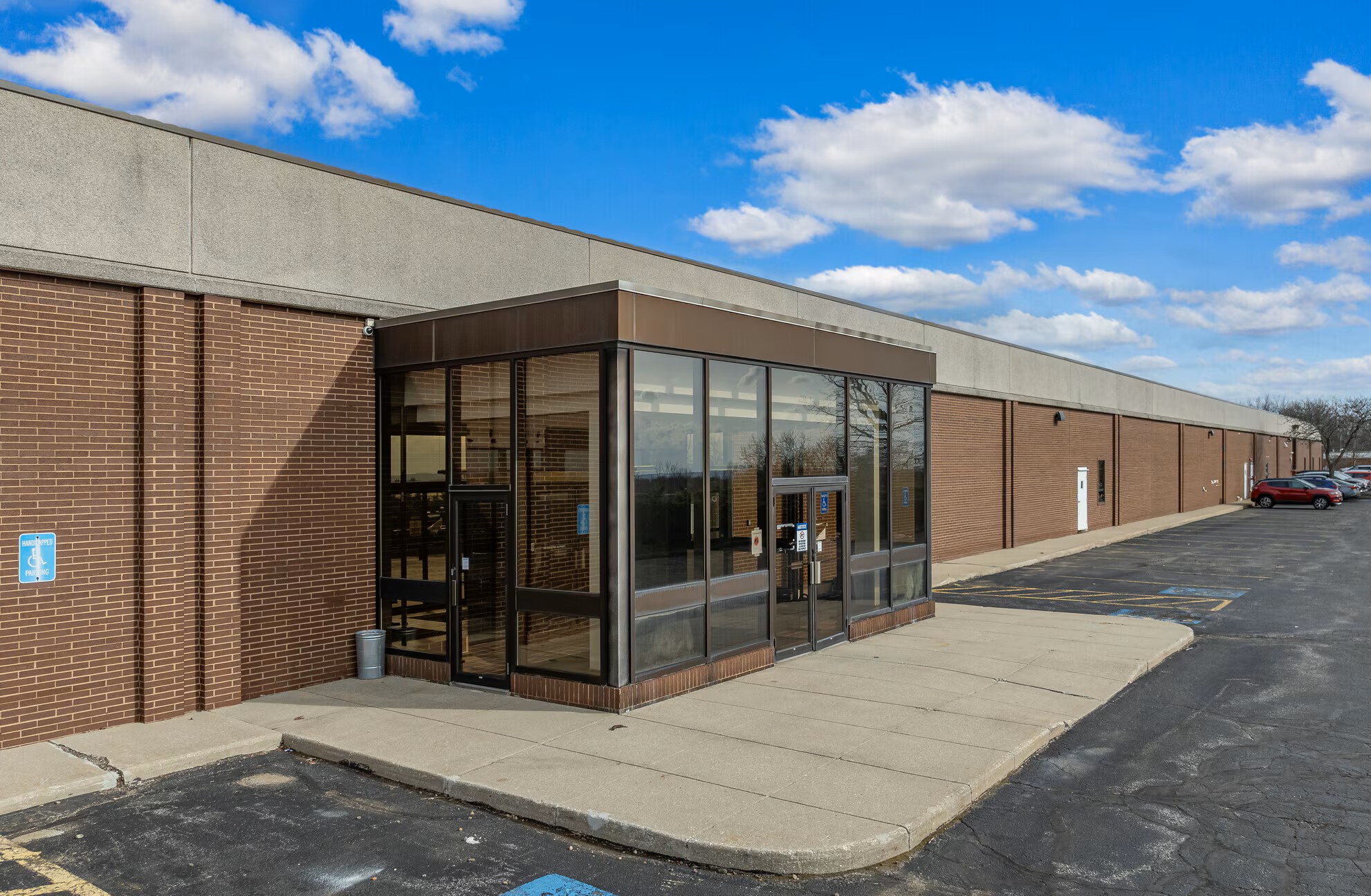 23533 Mercantile Rd Suite 107